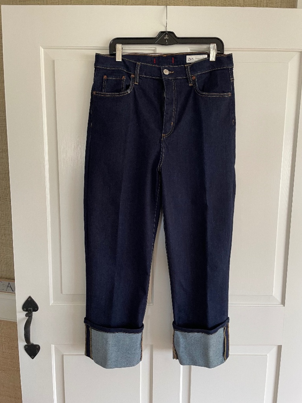 Zara Cuffed jeans